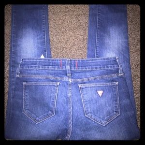 GUESS JEANS!